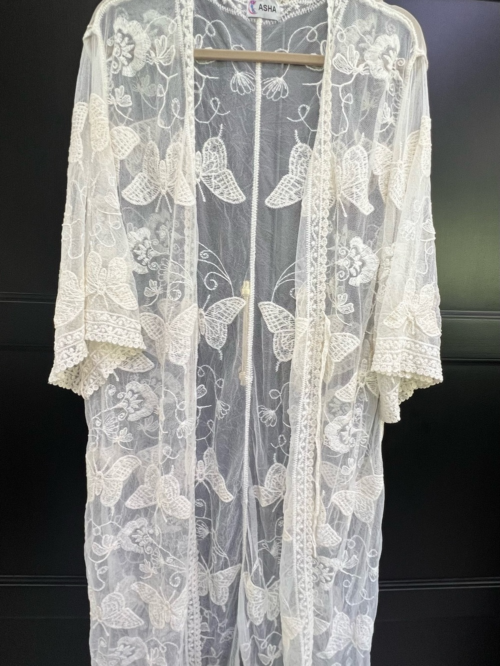 ASHA Cream Sheer Embroidered Butterfly Kimono/Cover All